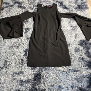Vince Camuto bell sleeve, cold shoulder dress, Sz S